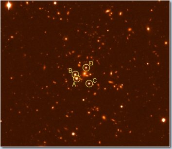 Gravitationslinse im sichtbaren Licht