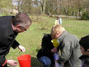 Potsdamer Hortkinder basteln Wasserraket...