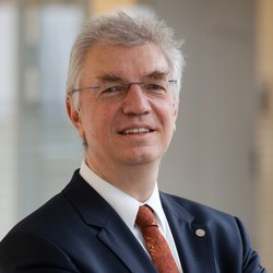 Bild von Prof. Dr. Matthias Steinmetz