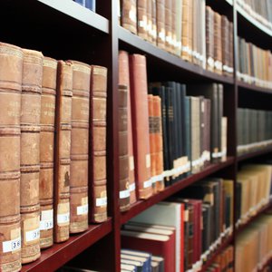 Bibliothek.jpg