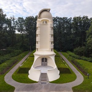 Einsteinturm-vorn_DJI_0450_Thomas_Wolf