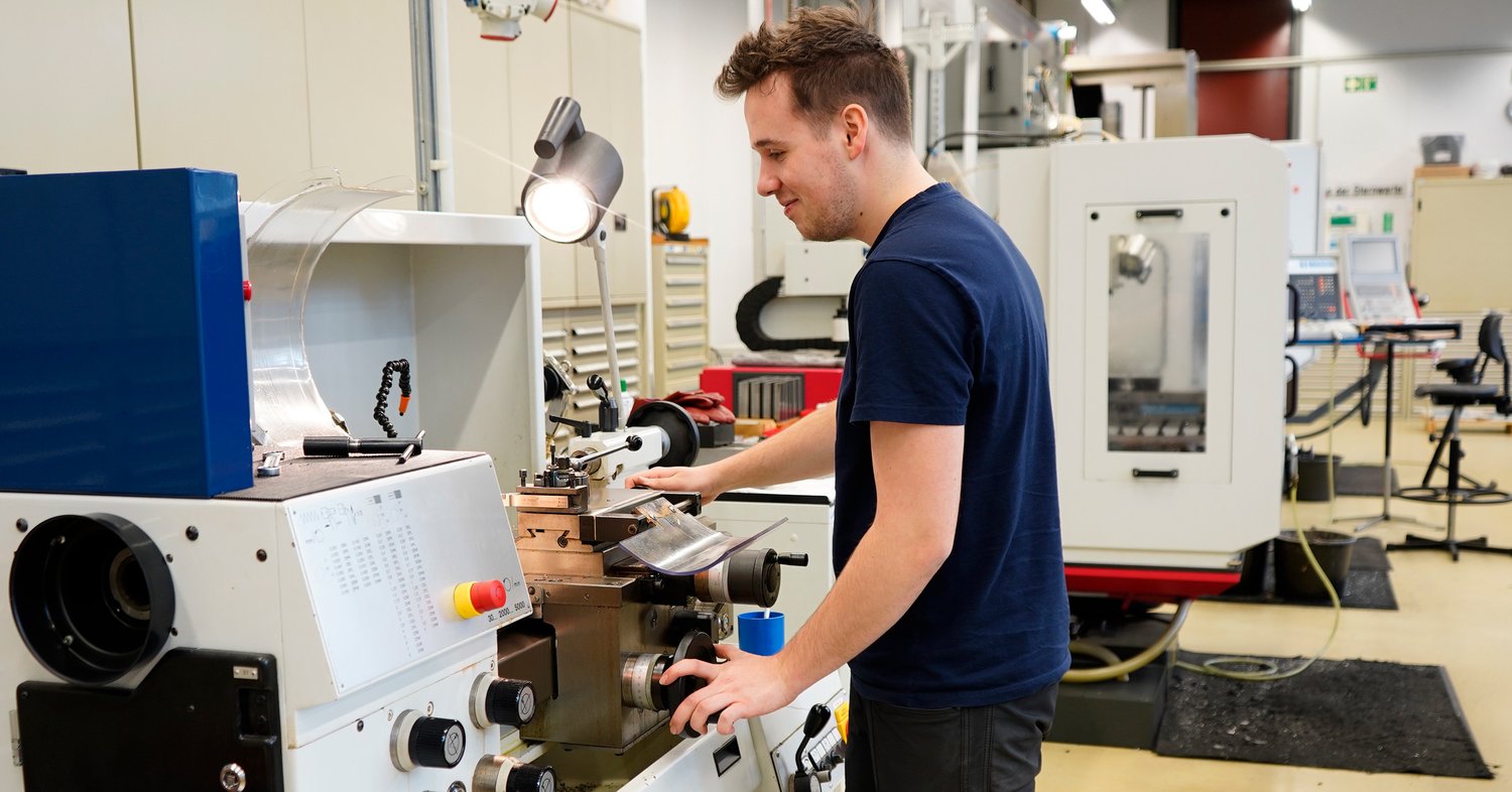 Auszubildende zum Feinwerkmechaniker (w/m/d) mit Spezialisierung Feinmechanik