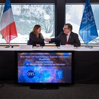 Unterzeichnung der Vereinbarung über das BlueMUSE-Instrument