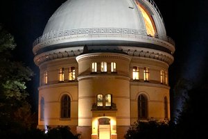Großer Refraktor nachts