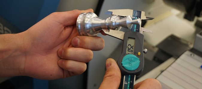 technical-section-messen-cut